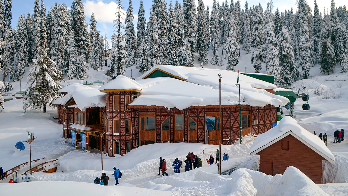 گلمرگ میں شبانہ درجہ حرارت منفی10 ڈگری سینٹی گریڈ ریکارڈ