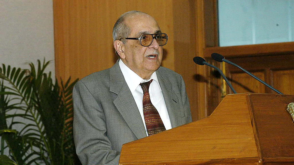 <div class="paragraphs"><p>فالی ایس نریمن / Getty Images</p></div>