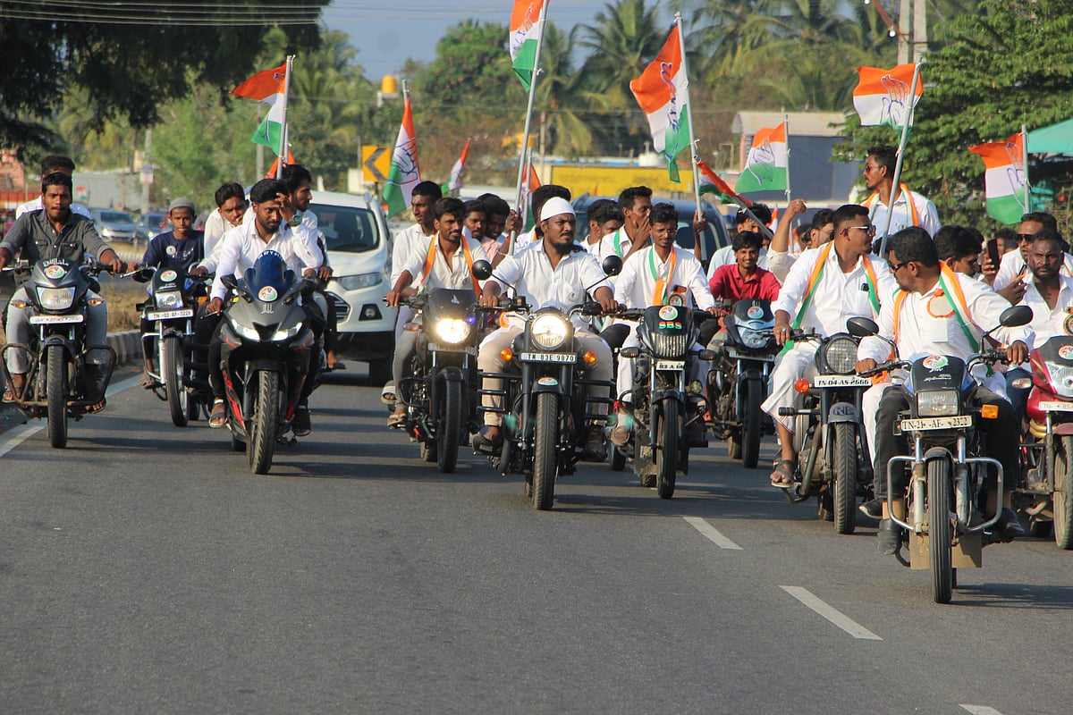 تمل ناڈو کے شہر وانمباڑی میں بھارت جوڑو نیائے یاترا ’بائیک ریلی‘ کا انعقاد، ’جمہوریت اور مساوات کو برقرار رکھنے کی اجتماعی کوشش‘