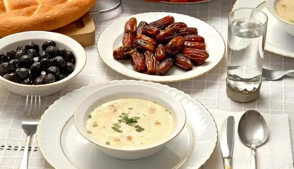 رمضان کے دسترخوان کے لئے گرم سوپ، ایک اہم انتخاب