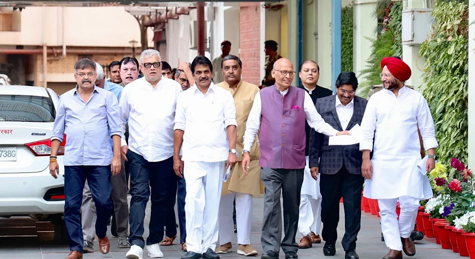 اہم خبریں LIVE: کیجریوال کی گرفتاری کے خلاف الیکشن کمیشن پہنچا ’انڈیا اتحاد‘، مداخلت کی اپیل