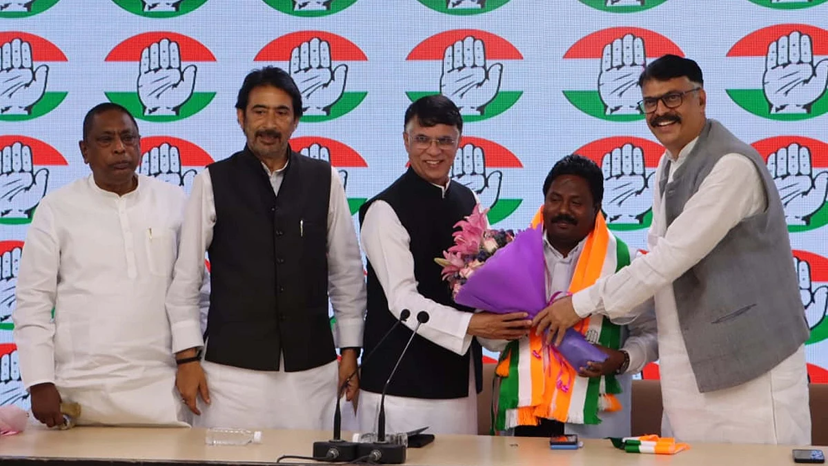 <div class="paragraphs"><p>تصویر قومی آواز / وپن</p></div>