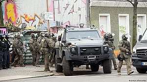 دائیں بازو کے جنگجوؤں کی تلاش، سرچ آپریشن میں تیزی