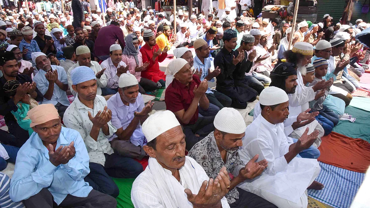 <div class="paragraphs"><p>مسلمان علامتی تصویر/&nbsp; آئی اے این ایس</p></div>