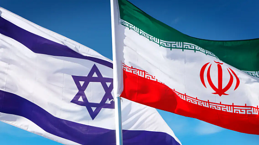 <div class="paragraphs"><p>اسرائیل اور ایران کا پرچم</p></div>