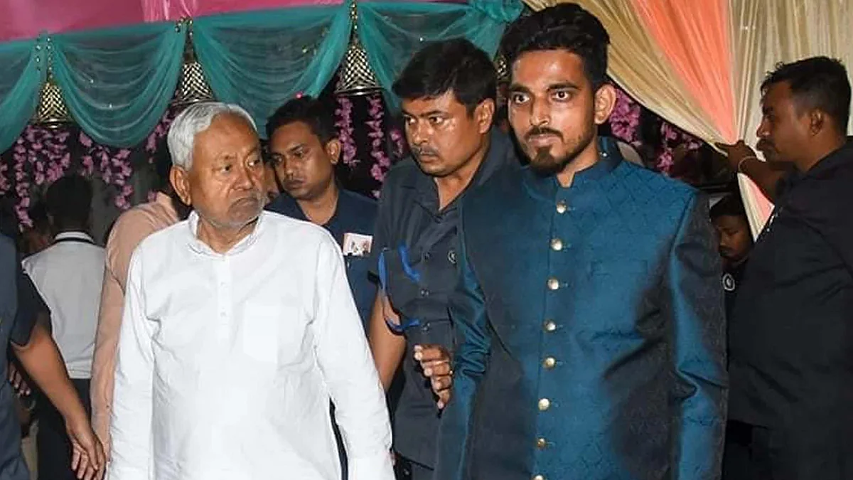 <div class="paragraphs"><p>سوشل میڈیا</p></div>