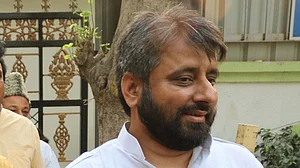 امانت اللہ خان نے گرفتاری سے بچنے کے لیے عدالت کا دروازہ کھٹکھٹایا، پیشگی ضمانت عرضی داخل