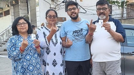 88 سیٹوں پر ووٹنگ شروع، راہل گاندھی، بھوپیش بگھیل، پپو یادو، ہیما مالنی کی قسمت کا فیصلہ