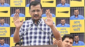 کیجریوال کی خودسپردگی سے قبل ہی ای ڈی عدالت پہنچ گئی، عبوری ضمانت ختم ہوتے ہی حراست کا مطالبہ