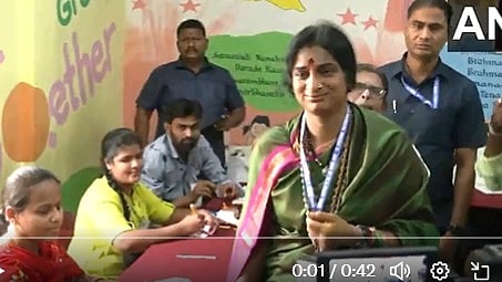 چوتھے مرحلے کے لئے ووٹنگ شروع، قنوج، حیدرآباد، بیگوسرائے سمیت 96 سیٹوں پر ہو رہی ہے ووٹنگ