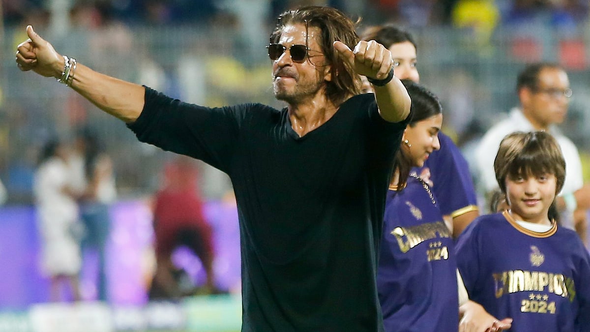 چیمپئن کے کے آر 20 کروڑ روپے سے ہوئی مالا مال، آیس آر ایچ پر بھی ہوئی پیسوں کی بارش