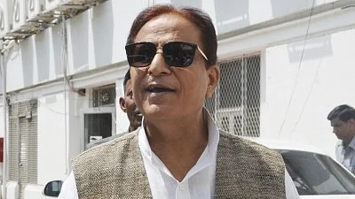 <div class="paragraphs"><p>اعظم خان / آئی اے این ایس</p></div>