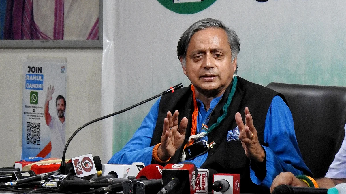 <div class="paragraphs"><p>ششی تھرور / آئی اے این ایس </p></div>