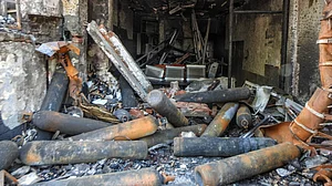 دہلی کے لیفٹیننٹ گورنر نےاسپتال میں آتشزدگی کے واقعہ کی تحقیقات کا حکم دیا