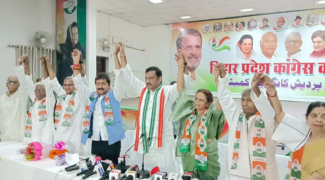 جے ڈی یو کی لیڈر پونم سنگھ نے تھاما کانگریس کا ہاتھ، کہا- ’ملک کی حفاظت کے لئے یکجا ہونا ہوگا‘