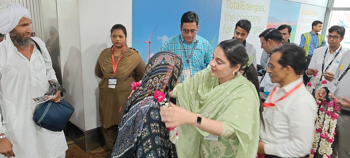 حج 2024: حاجیوں کے پہلے قافلہ کا دہلی میں پُرجوش استقبال، دیکھیں تصویری جھلکیاں