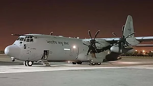 کویت آتشزدگی: ایئر فورس کا طیارہ 45 ہندوستانیوں کی لاشیں لے کر کوچی پہنچا