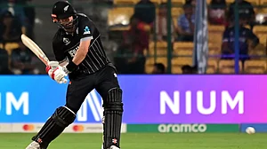 نیوزی لینڈ نے پاپوا نیو گنی کو سات وکٹوں سے ہرایا