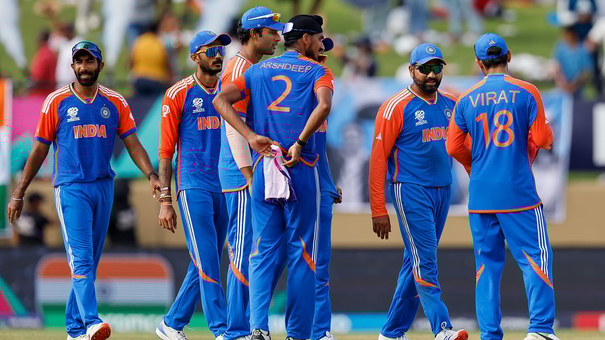 ٹی-20 ورلڈ کپ: ہندوستانی ٹیم سیمی فائنل میں انگلینڈ کو ہرا کر 10 سال بعد فائنل میں پہنچی