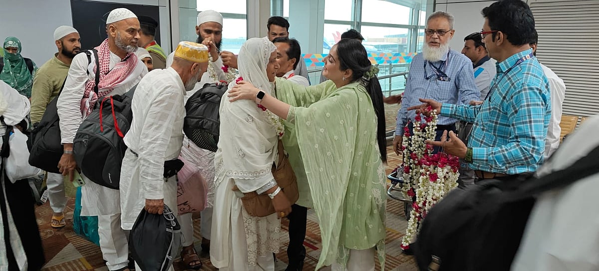 حج 2024: حاجیوں کے پہلے قافلہ کا دہلی میں پُرجوش استقبال، دیکھیں تصویری جھلکیاں