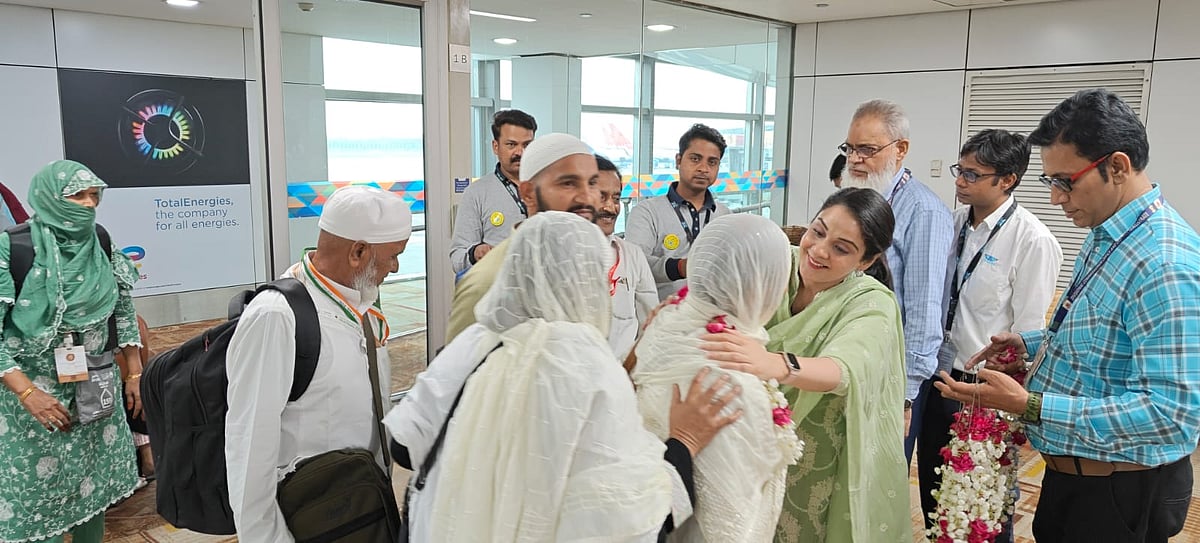 حج 2024: حاجیوں کے پہلے قافلہ کا دہلی میں پُرجوش استقبال، دیکھیں تصویری جھلکیاں