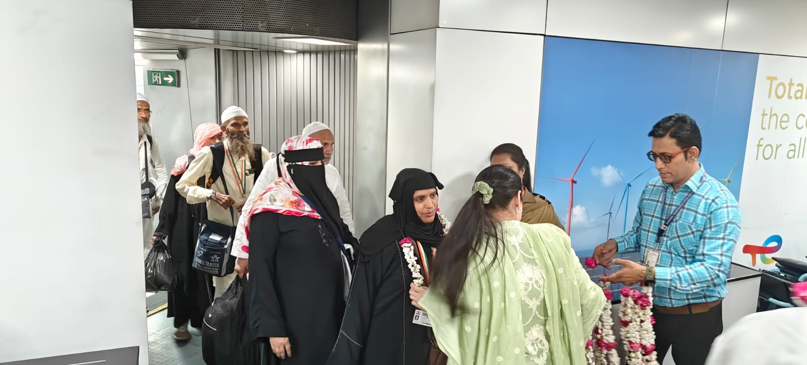 حج 2024: حاجیوں کے پہلے قافلہ کا دہلی میں پُرجوش استقبال، دیکھیں تصویری جھلکیاں