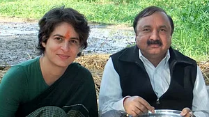پرینکا گاندھی نے تصویر شیئر کرتے ہوئے دی کشوری لال شرما کو مبارکباد، کہا- کشوری بھیّا، مجھے کبھی کوئی شک نہیں تھا...‘