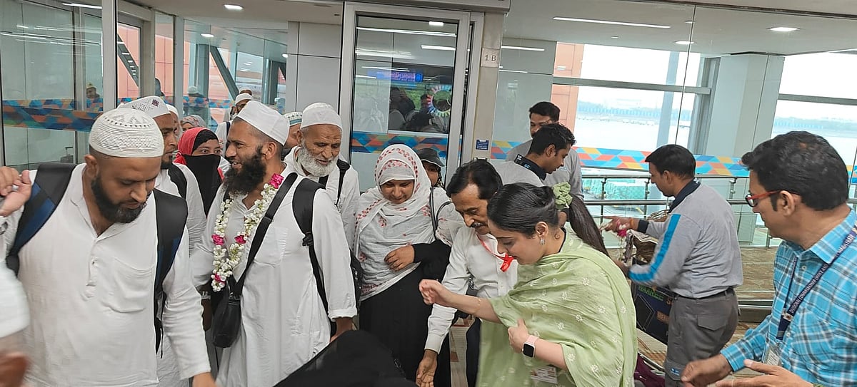 حج 2024: حاجیوں کے پہلے قافلہ کا دہلی میں پُرجوش استقبال، دیکھیں تصویری جھلکیاں