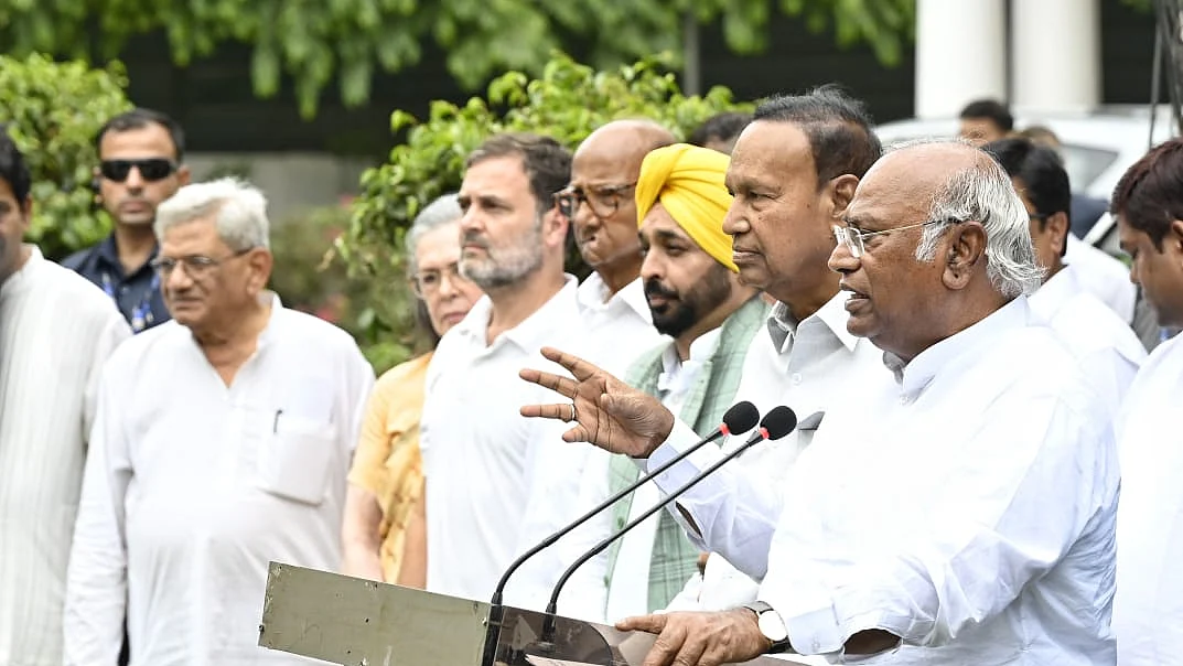 <div class="paragraphs"><p>انڈیا بلاک میں شامل پارٹیوں کے لیڈران، تصویر سوشل میڈیا</p></div>