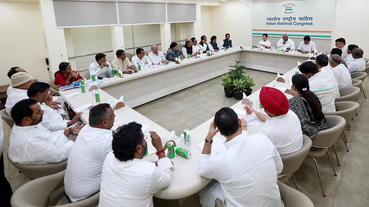 <div class="paragraphs"><p>تصویر&nbsp;<a href="https://x.com/kharge">@kharge</a></p></div>