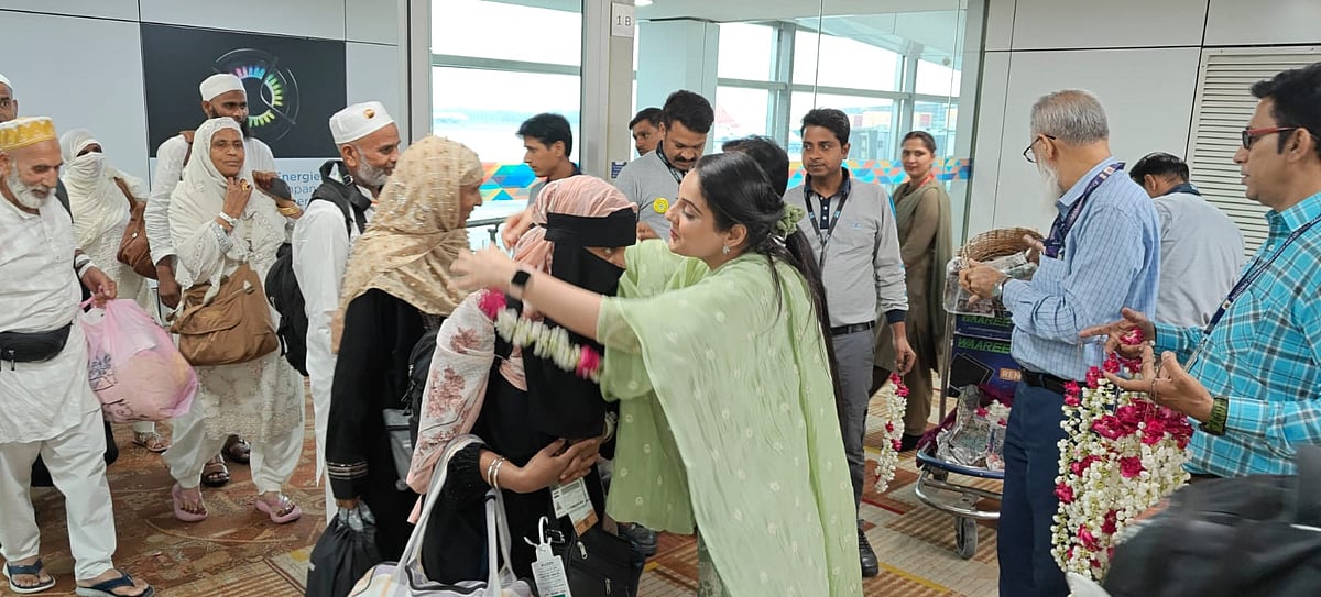 حج 2024: حاجیوں کے پہلے قافلہ کا دہلی میں پُرجوش استقبال، دیکھیں تصویری جھلکیاں