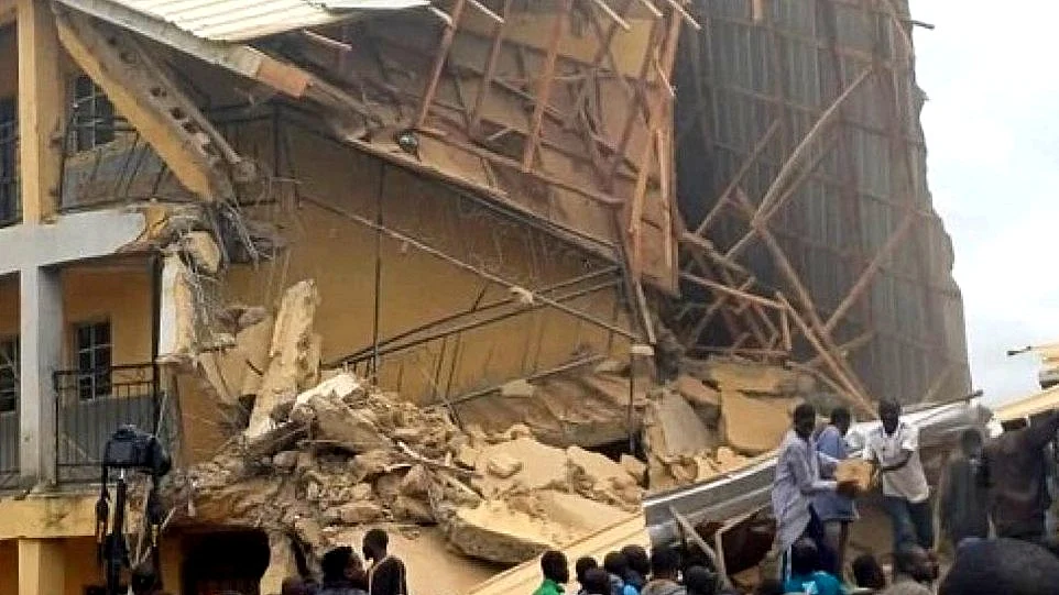 <div class="paragraphs"><p>نائیجیریا میں منہدم اسکولی عمارت، تصویر سوشل میڈیا</p></div>