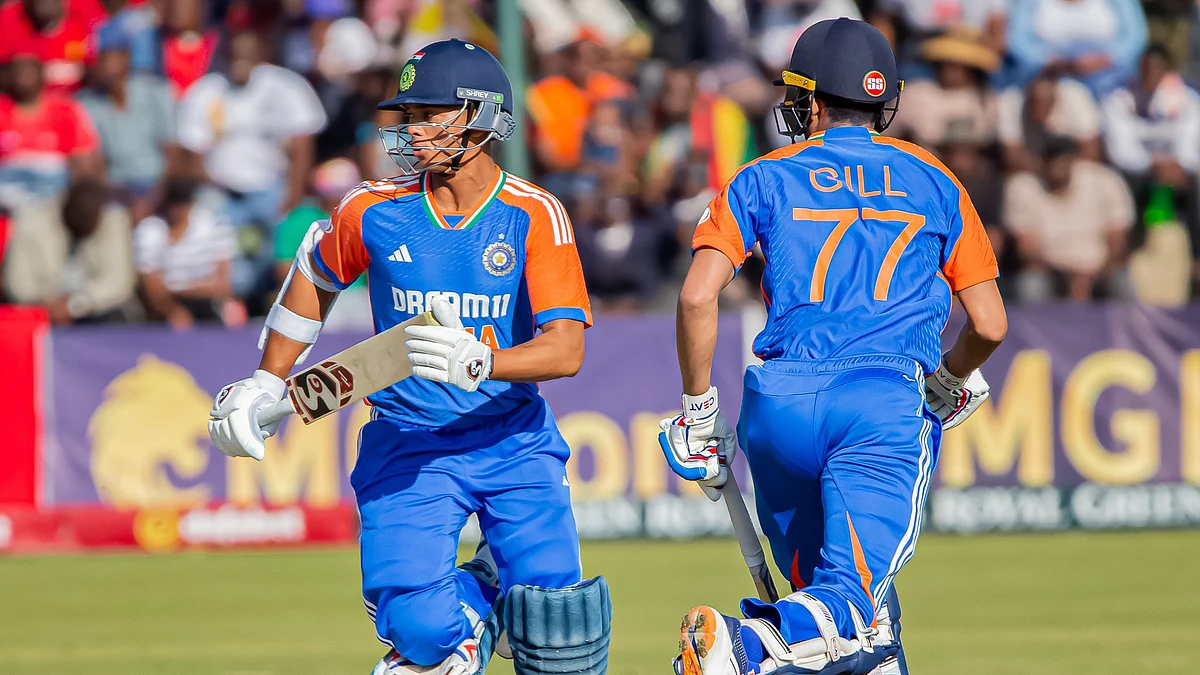 <div class="paragraphs"><p>شبھمن گل اور یشسوی جیسوال، تصویر @BCCI</p></div>