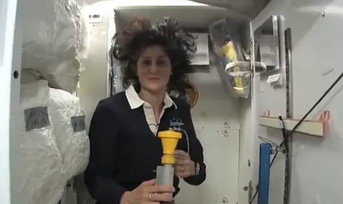 'ہم یہاں مزے کر رہے ہیں، ہماری فکر نہ کریں'، سنیتا ولیمس کا اپنے مداحوں کو پیغام