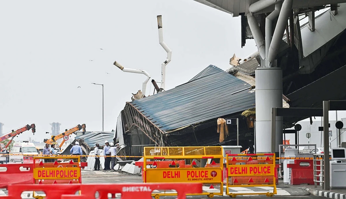 طنز و مزاح: برائے کرم ٹپکتے ٹوٹتے  ہندوستان کو ترقی یافتہ بنانے کا عہد ترک کر دیں!...وشنو ناگر