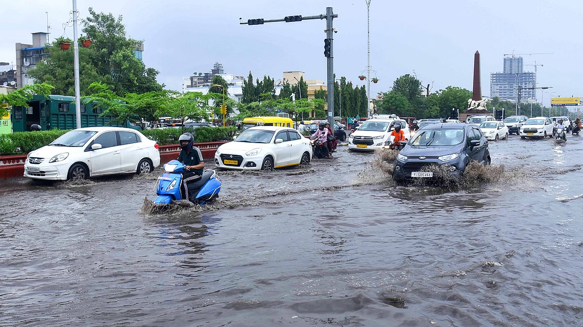 بارش ہندوستان کے لئے نہیں بلکہ دنیا کے کئی ممالک کے لئے بنی مصیبت
