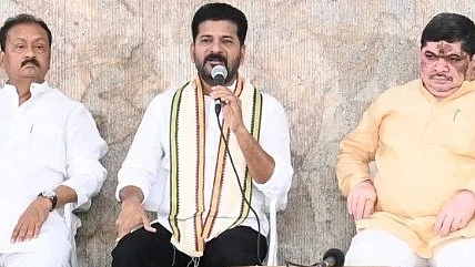 <div class="paragraphs"><p>وزیر اعلیٰ اے ریونت ریڈی/ تصویر: آئی اے این ایس</p></div>