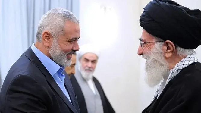 <div class="paragraphs"><p>اسماعیل ہنیہ ایران کے سپریم لیڈر علی خامنہ ای کے ساتھ / سوشل میڈیا</p></div>
