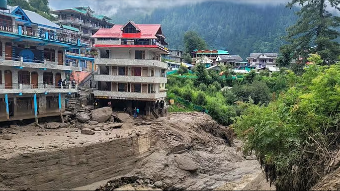 <div class="paragraphs"><p>اتراکھنڈ میں بادل پھٹنے کا اندوہناک واقعہ، تصویر سوشل میڈیا</p></div>