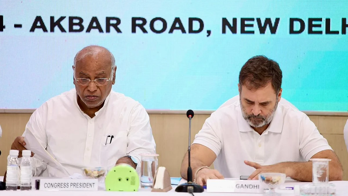 <div class="paragraphs"><p>کانگریس صدر ملکارجن کھڑگے اور راہل گاندھی، تصویر&nbsp;<a href="https://twitter.com/kharge">@kharge</a></p></div>