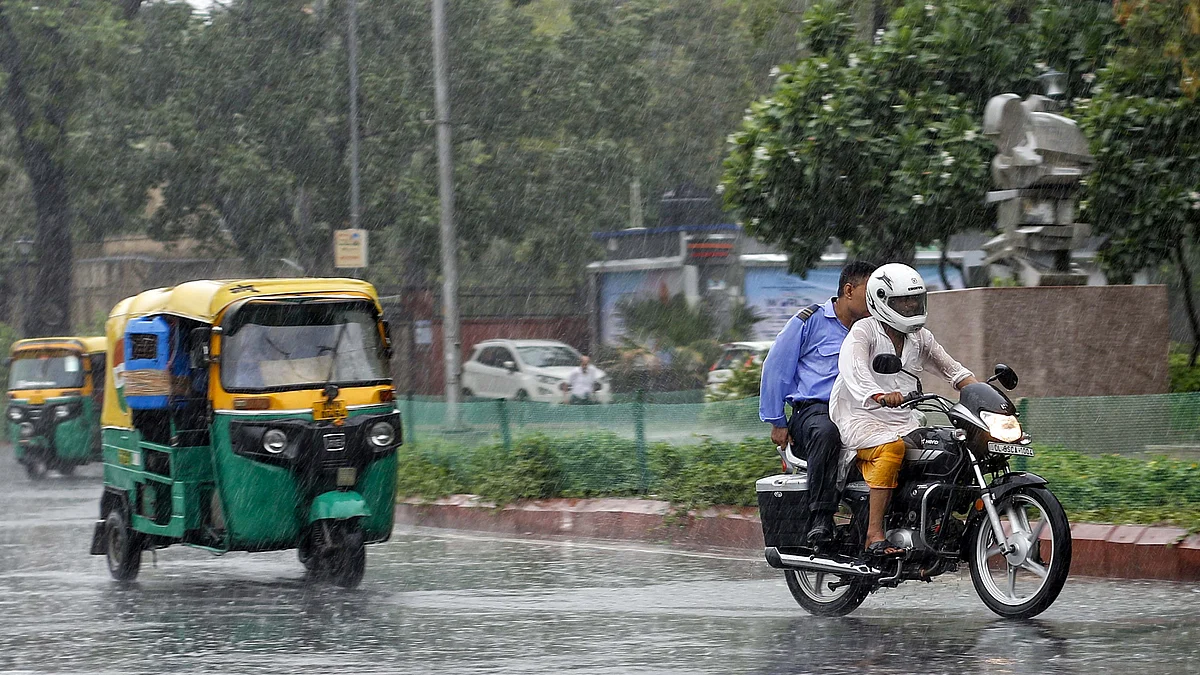 <div class="paragraphs"><p>دہلی میں بارش / آئی اے این ایس</p></div>