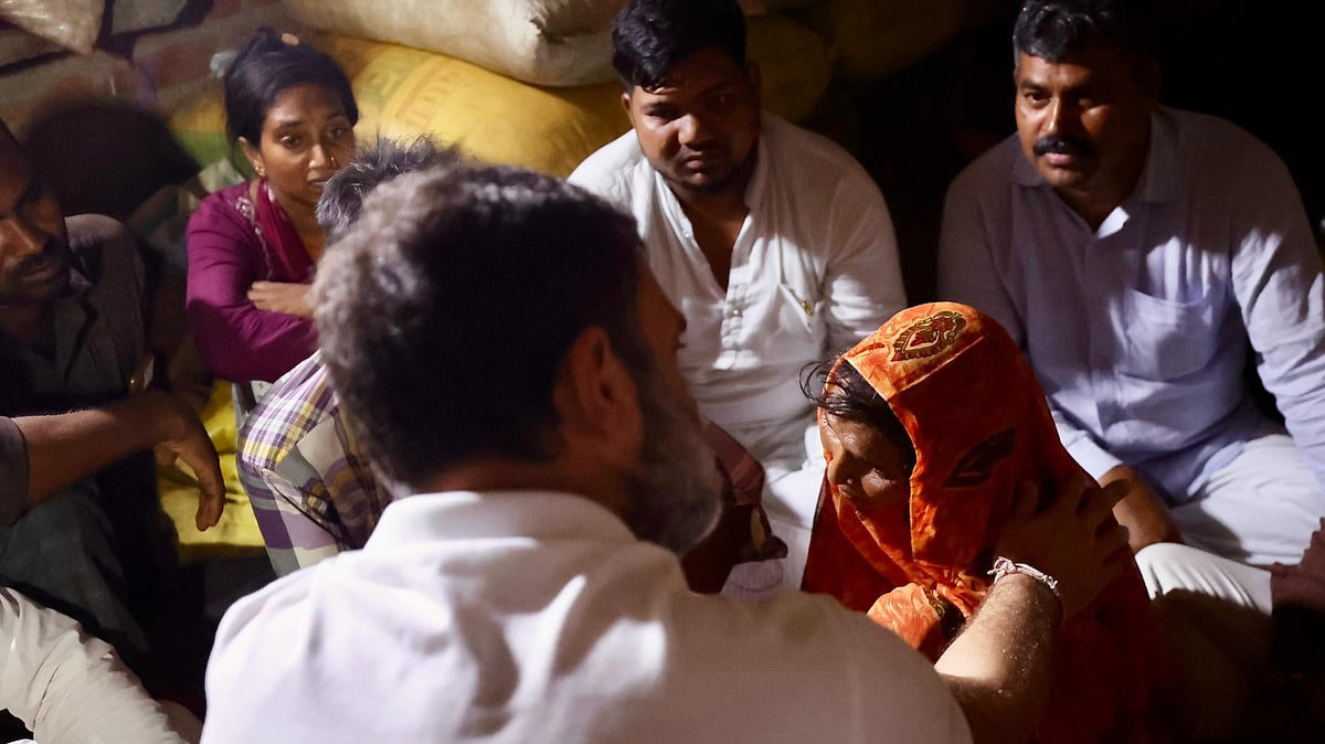 ’بال کاٹنے کے پیسے مانگنے پر مار دی گولی‘، دلت کنبہ نے راہل گاندھی کو سنائی قتل کی داستان