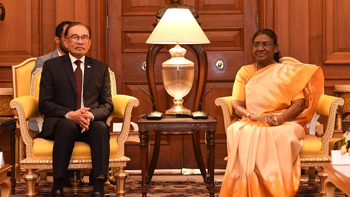 ملیشیا کے وزیر اعظم انور ابراہیم نے صدر جمہوریہ مرمو سے ملاقات کی