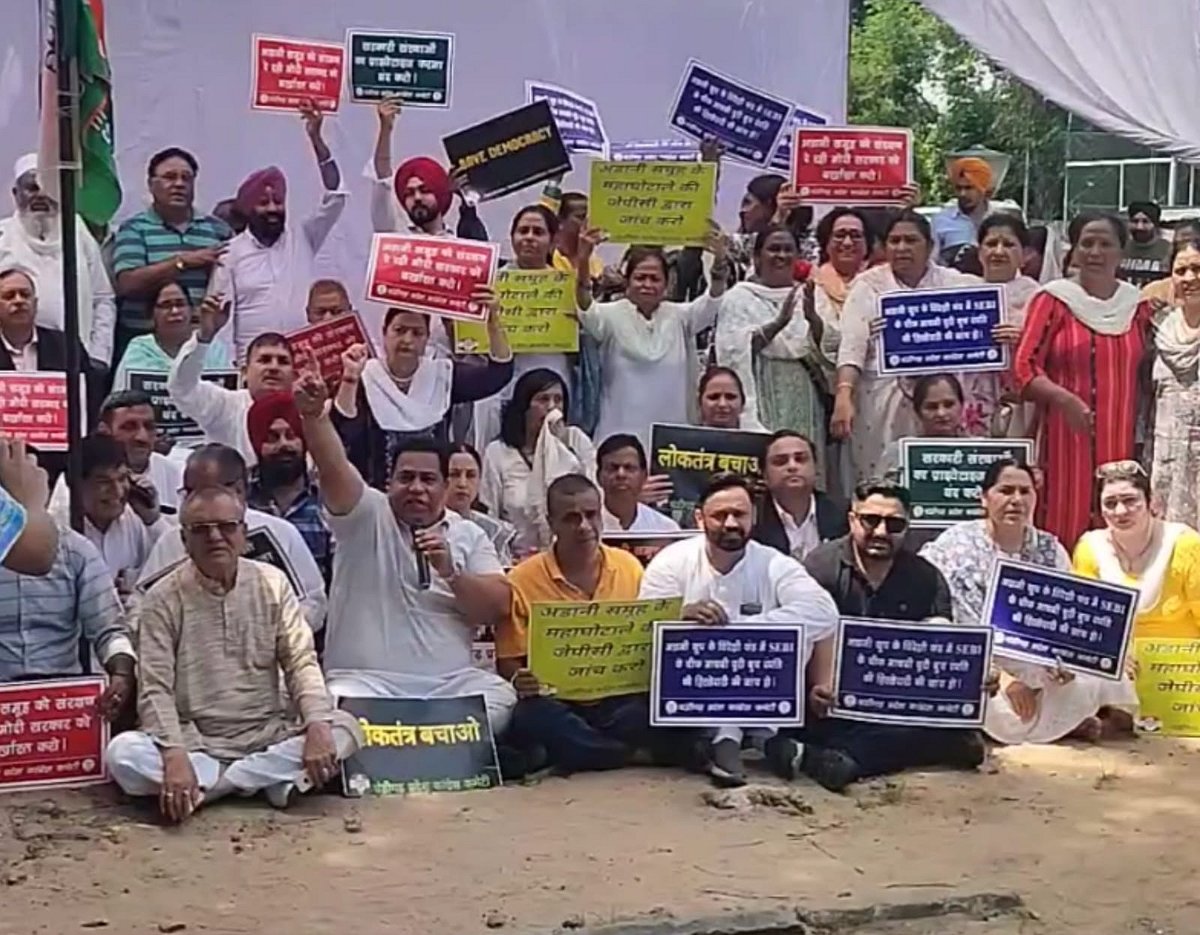 <div class="paragraphs"><p>چھتیس گڑھ</p></div>