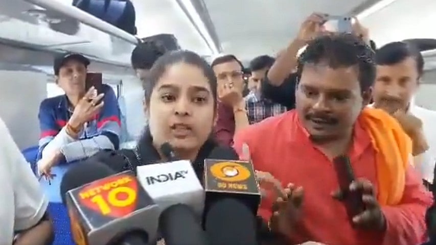 میرٹھ-لکھنؤ وندے بھارت میں پہلے ہی دن خاتون کے ساتھ بدتمیزی، بی جے پی کارکنان پر بدسلوکی کا الزام