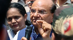مرکز نے کیا دہلی کے لیفٹیننٹ گورنروی کے سکسینہ کی طاقت میں اضافہ