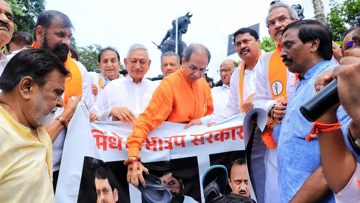 <div class="paragraphs"><p>مہاراشٹر حکومت کے خلاف احتجاج / آئی اے این ایس</p></div>