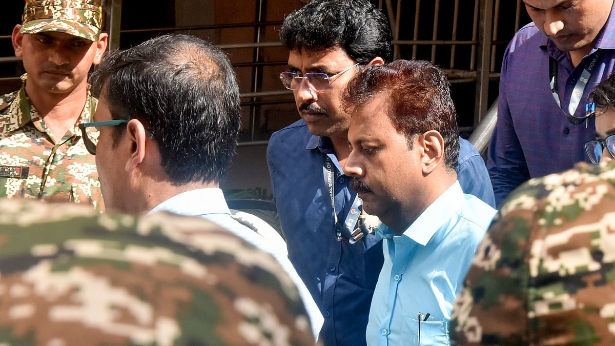 آر جی  کار میڈیکل کالج کے سابق پرنسپل سندیپ گھوش کو سی بی آئی نے کیا  گرفتار