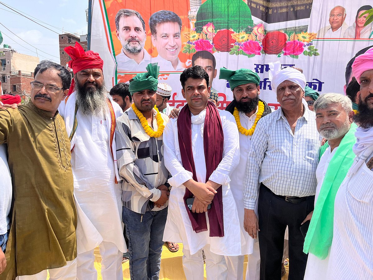 عید میلاد النبی کے مبارک موقع پر دہلی کے مختلف علاقوں میں جلسہ و جلوس کا اہتمام