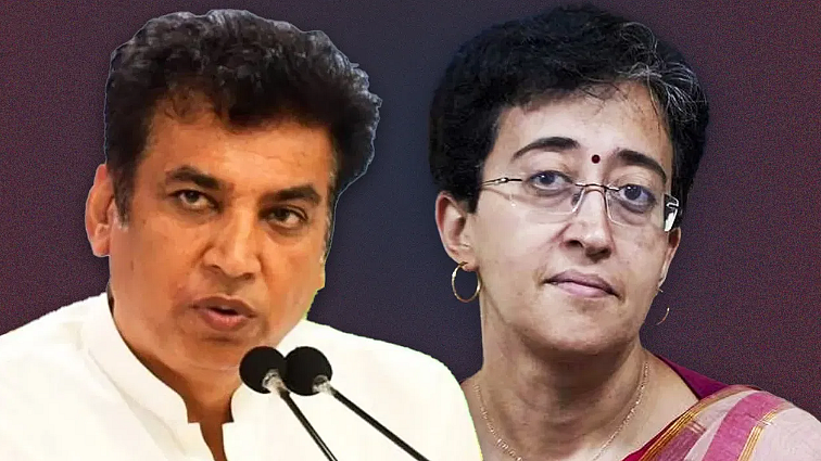 <div class="paragraphs"><p>وزیر اعلیٰ آتشی اور دہلی کانگریس صدر دیویندر یادو، تصویر سوشل میڈیا</p></div>